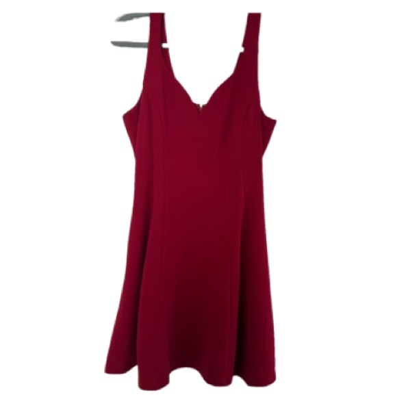 New Red Dress Size Medium - Picture 1 of 8